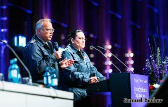 Ingenieurakademie West Brandschutz-Tagung 2023 Brandamtfrau Helga Pahl, M.Eng., Branddirektor Carsten Cornelißen