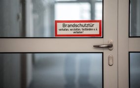 Expertenseminar für Türen und Tore mit Feuer- und Rauchschutzeigenschaften – „EI2 30 C5 Sa3 – alles klar?“